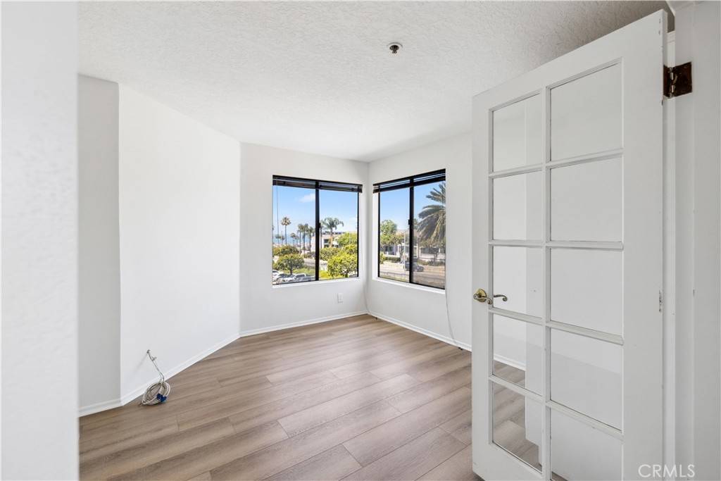 Newport Beach, CA 92663,240 Nice LN #213