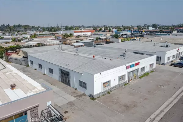 210 S Center ST, Santa Ana, CA 92703