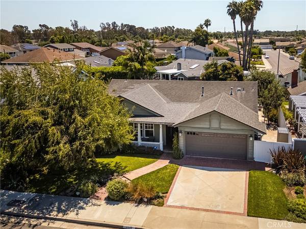 6892 Capstone DR, Huntington Beach, CA 92647