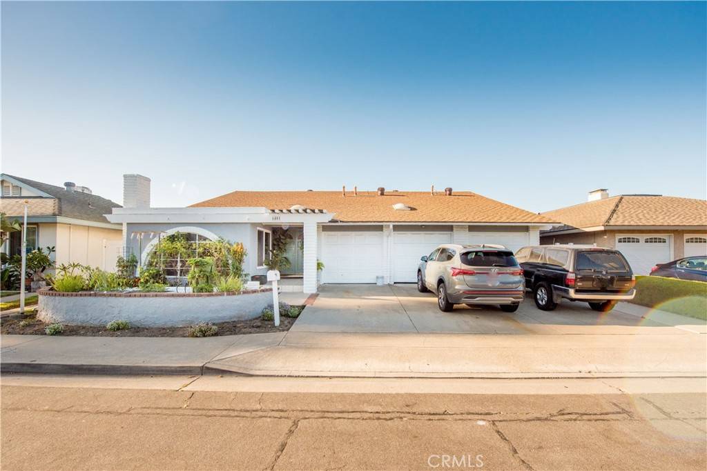 Huntington Beach, CA 92647,6401 Saint Paul CIR