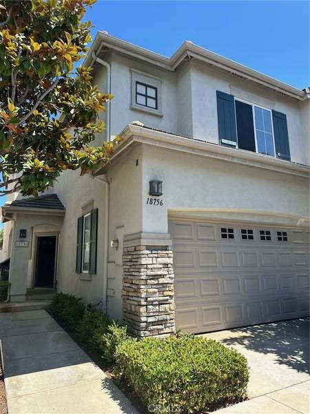 18756 Park Brook LN, Huntington Beach, CA 92648