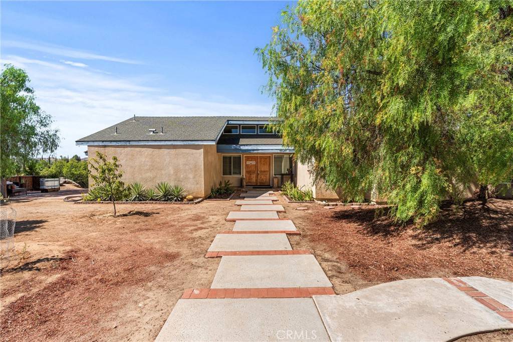 Riverside, CA 92508,17800 Woodlake DR