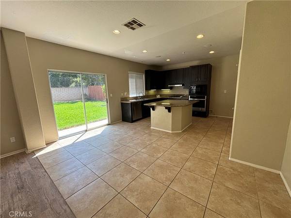 Sylmar, CA 91342,13048 Angeles Trail WAY