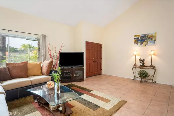 Lake Forest, CA 92630,21422 Via Floresta