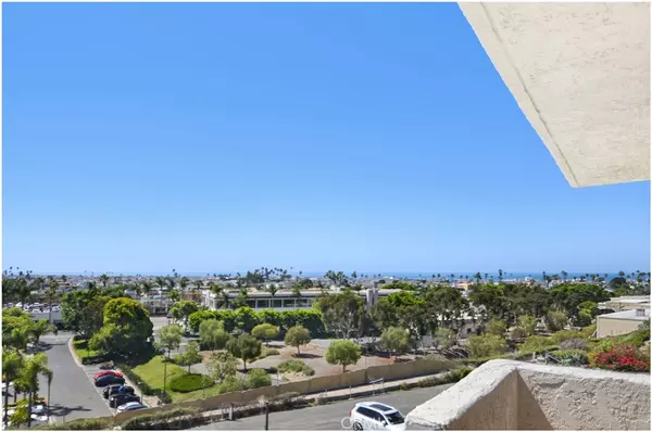 Newport Beach, CA 92663,280 Cagney Ln #214