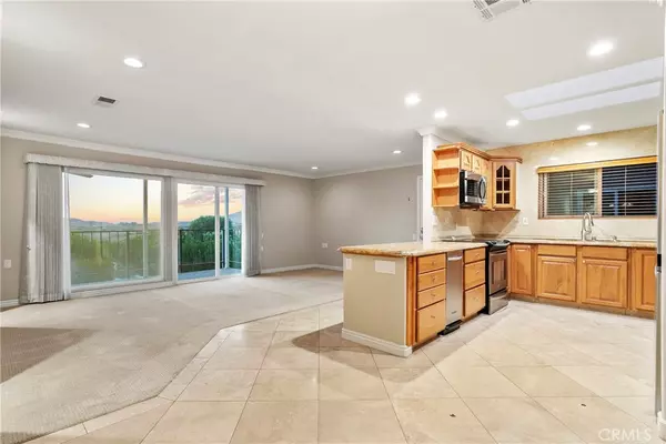 Laguna Woods, CA 92637,5353 Algarrobo #2N