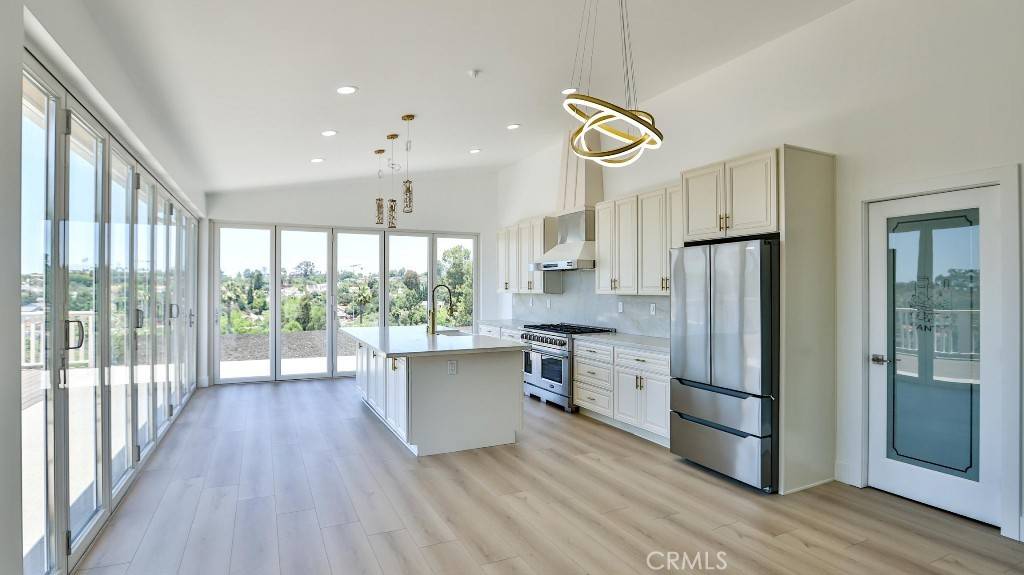Vista, CA 92084,1198 1198 1/2 Barbara DR