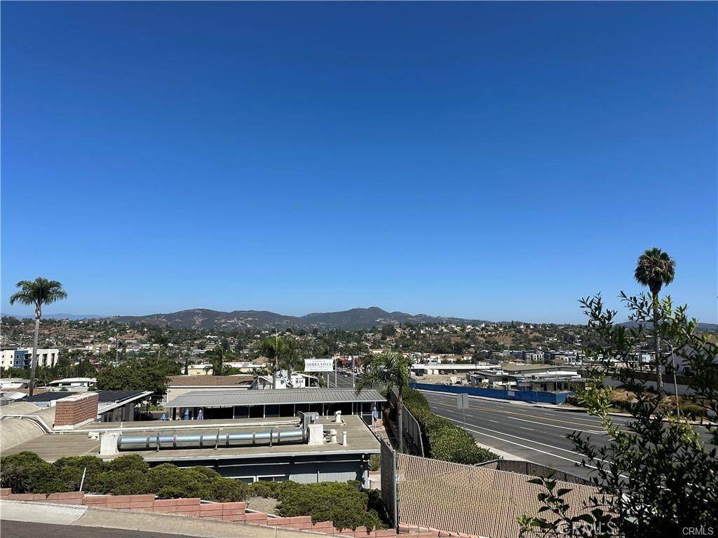 Vista, CA 92083,245 W Bobier