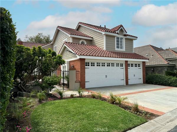 19375 Woodlands DR, Huntington Beach, CA 92648