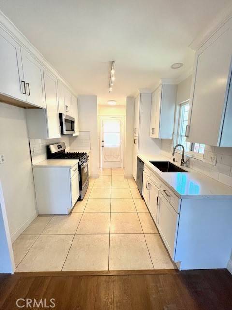 Orange, CA 92866,1042 E Almond AVE