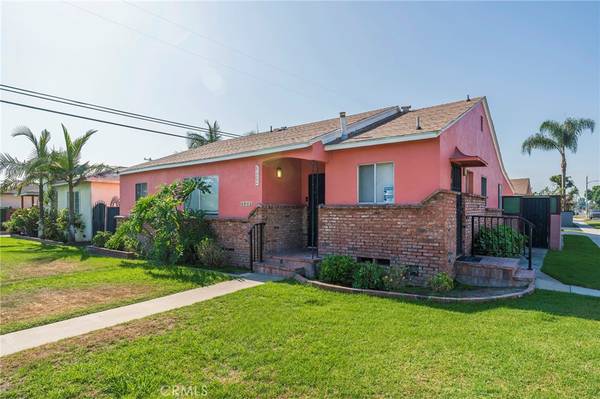 Downey, CA 90242,8602 Mory ST