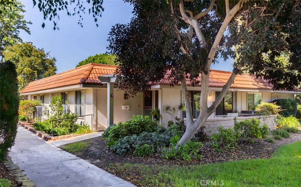 Laguna Woods, CA 92637,3074 Via Serena N #C