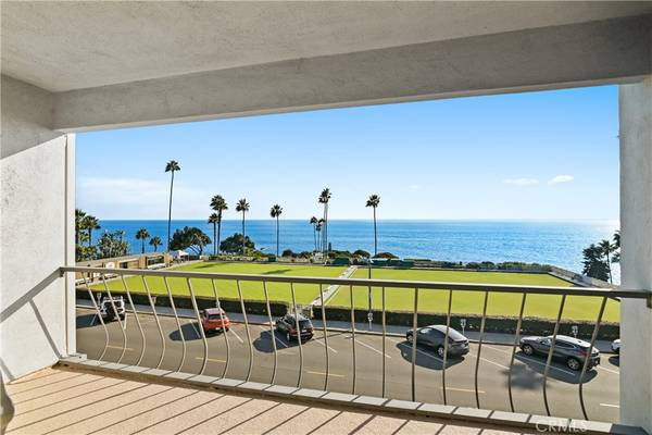 Laguna Beach, CA 92651,484 Cliff DR #15