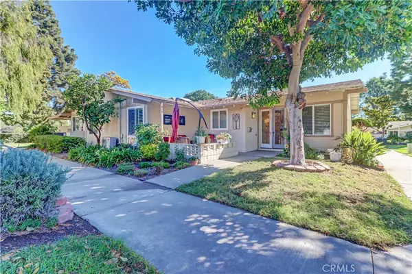 407 Ave Castilla #D, Laguna Woods, CA 92637