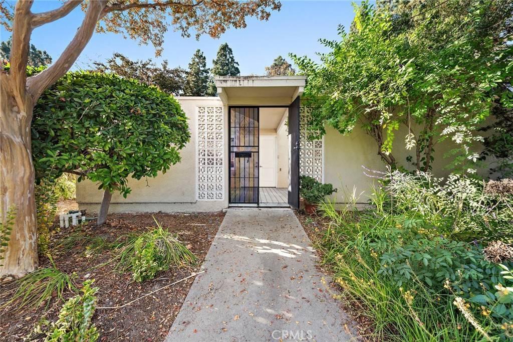 499 Avenida Sevilla #D, Laguna Woods, CA 92637