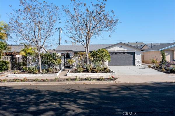 Huntington Beach, CA 92647,15052 Columbia LN