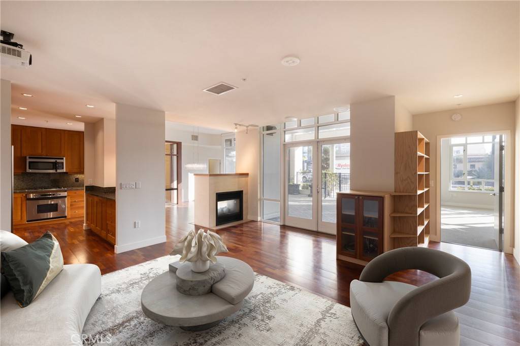 700 W Harbor DR #104, San Diego, CA 92101