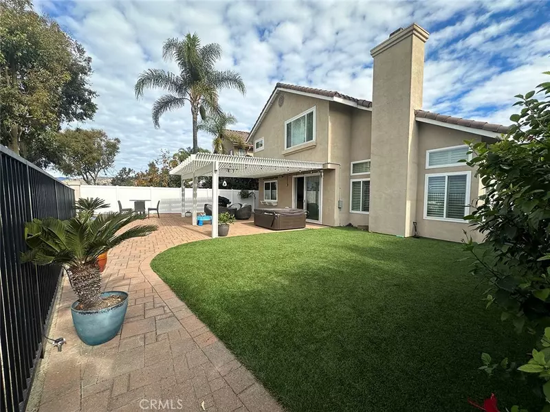 17 Los Platillos, Rancho Santa Margarita, CA 92688