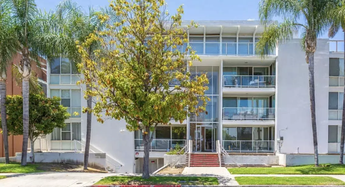 Beverly Hills, CA 90211,131 N Gale DR #3B