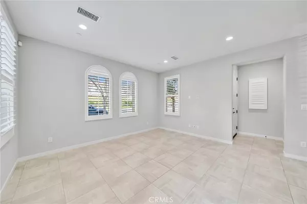 Irvine, CA 92618,328 Floral View