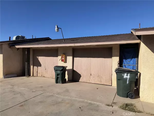 Apple Valley, CA 92308,12947 Navajo RD