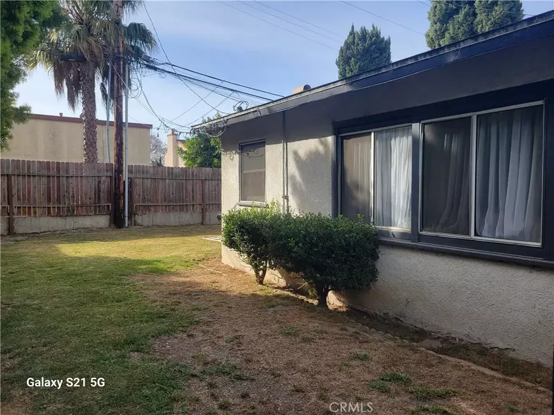 7912 1/2 Glencoe DR, Huntington Beach, CA 92647