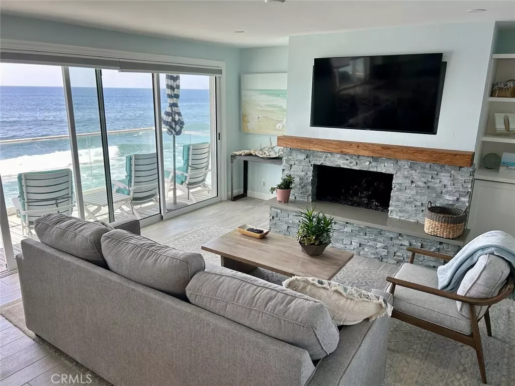 Laguna Beach, CA 92651,1249 Ocean Front #D