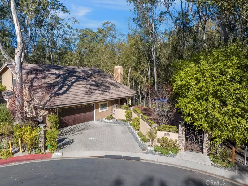 22195 Treeridge Lane, Lake Forest, CA 92630