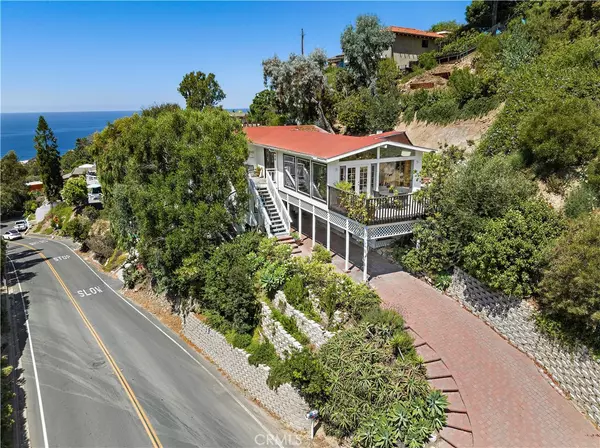 Laguna Beach, CA 92651,862 Summit DR