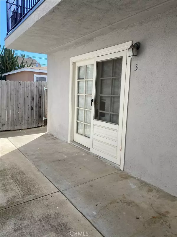 409 California ST #3, Huntington Beach, CA 92648