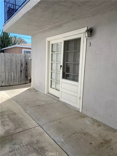 409 California ST #3, Huntington Beach, CA 92648