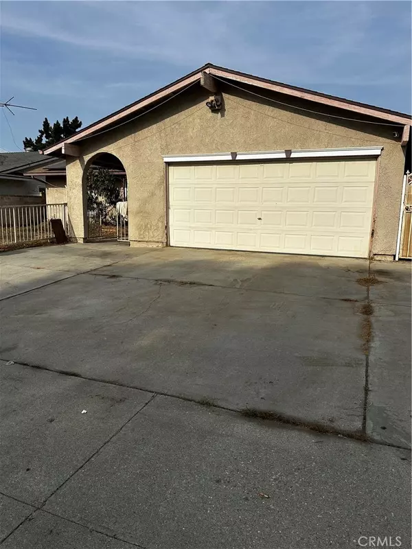 Bellflower, CA 90706,10415 Mapledale ST