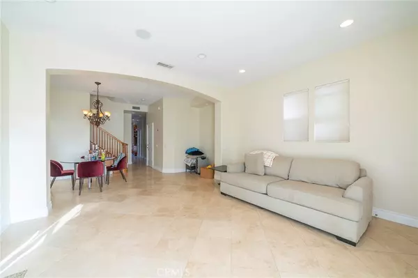 Huntington Beach, CA 92648,317 2nd ST