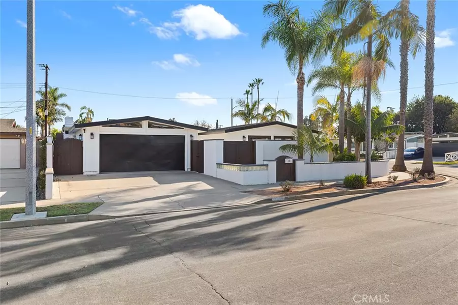 3098 Sumatra, Costa Mesa, CA 92626