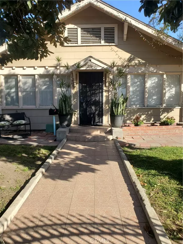 1343 Orange AVE, Santa Ana, CA 92707