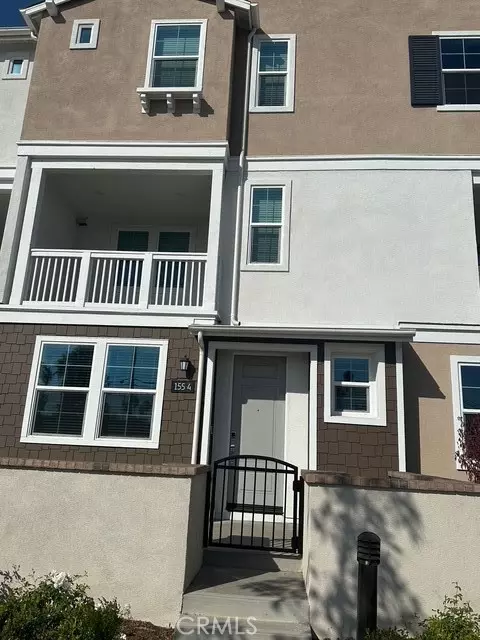 Anaheim, CA 92801,155 E La Palma AVE #4