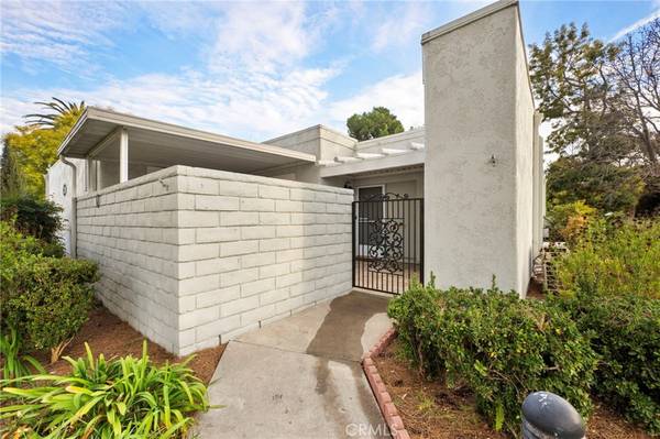 2226 Via Puerta #D, Laguna Woods, CA 92637