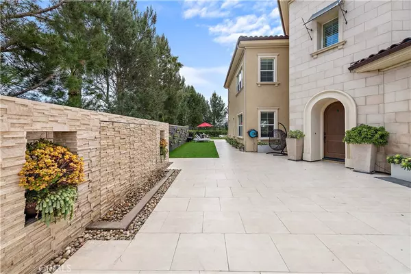 Lake Forest, CA 92630,10 Hyacinth