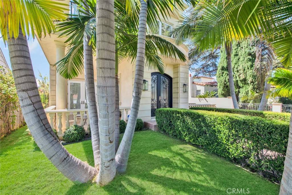 123 N Doheny DR, Beverly Hills, CA 90211