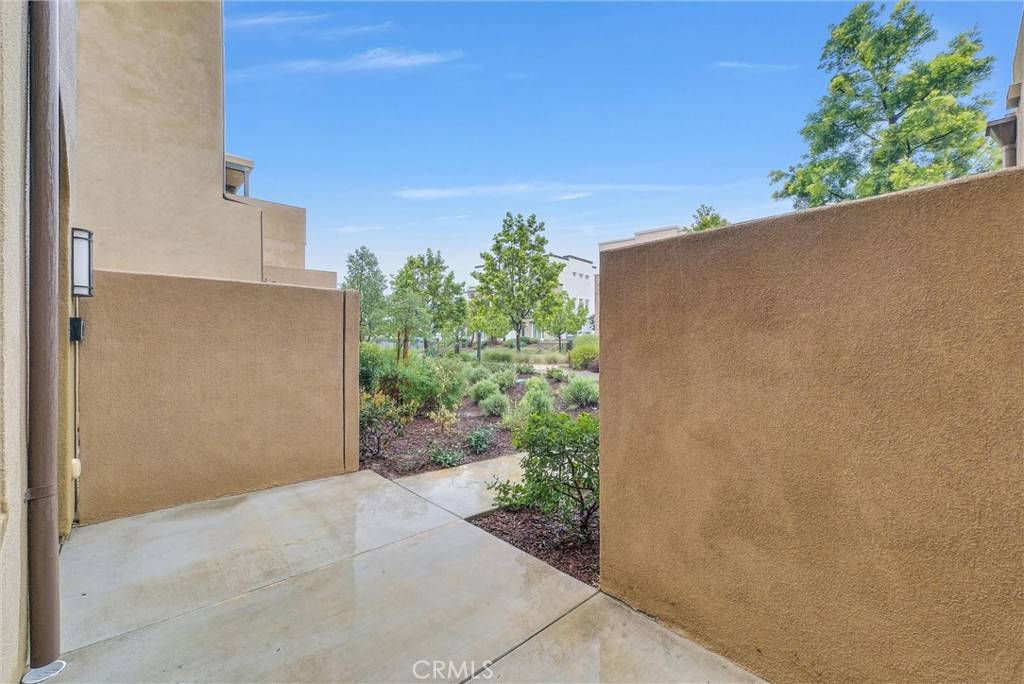 Irvine, CA 92618,122 Cadence