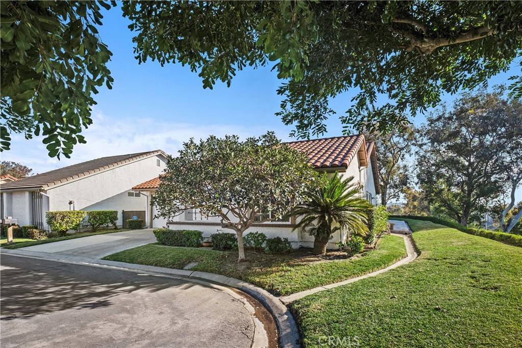 Mission Viejo, CA 92692,23999 Delantal