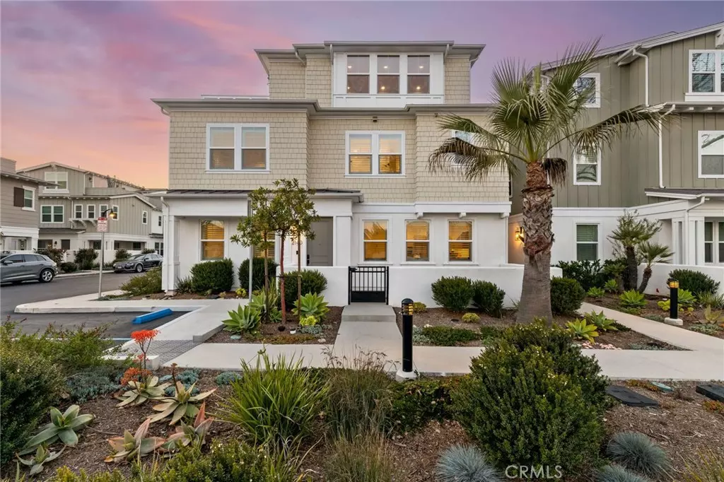 Newport Beach, CA 92660,2140 Andover LN