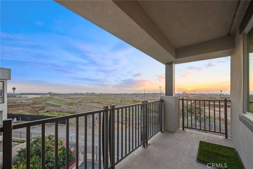 1068 Hampton DR, Costa Mesa, CA 92627