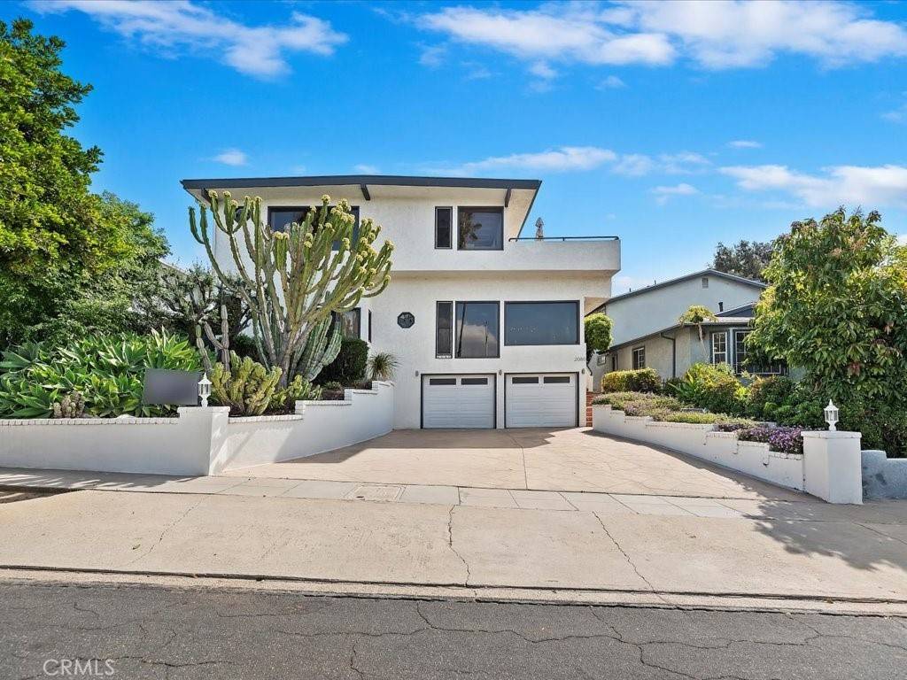 2080 Saint Louis AVE, Signal Hill, CA 90755