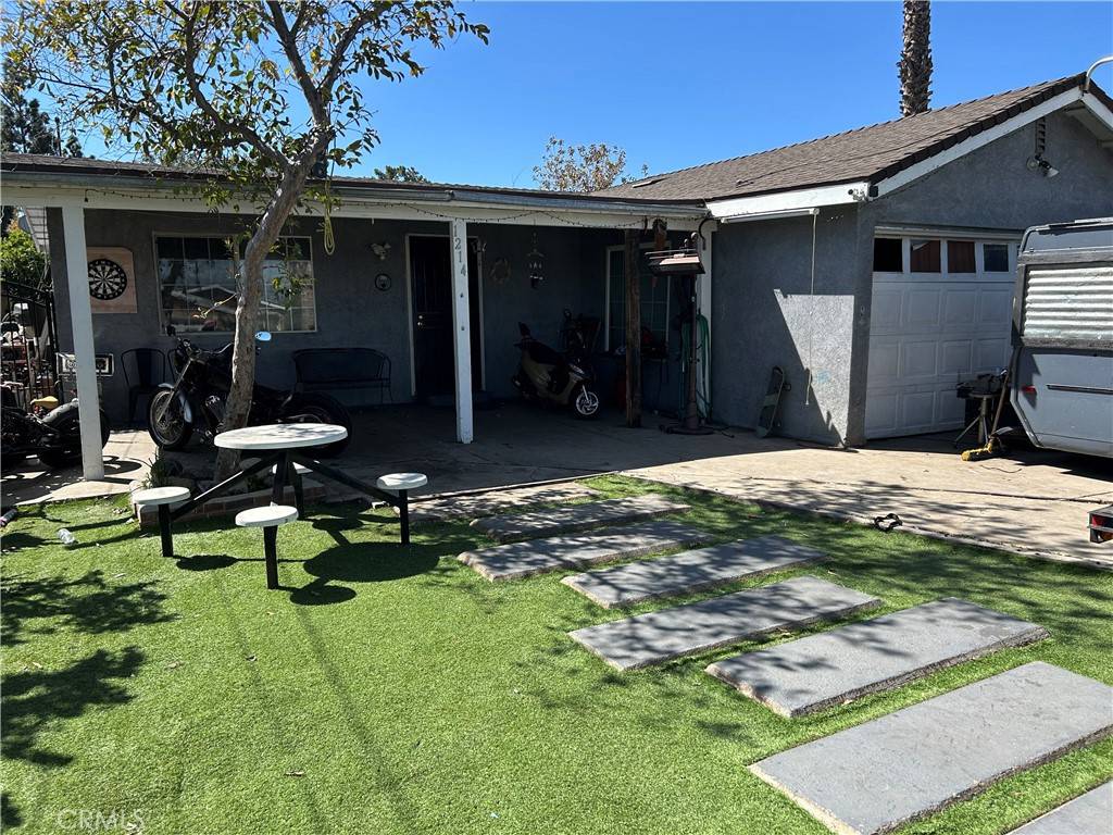 Corona, CA 92882,1214 E ST