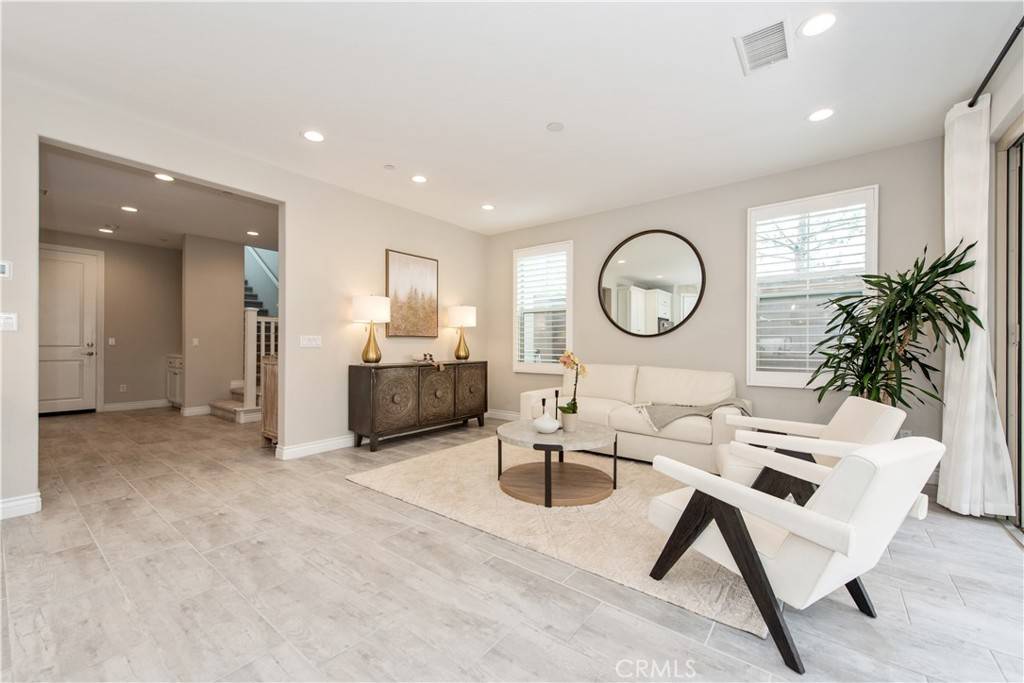 Irvine, CA 92618,227 Gaspar