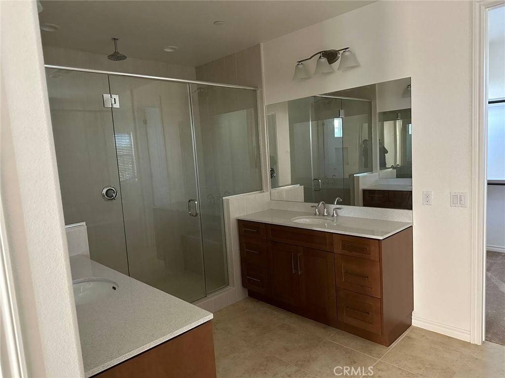 Irvine, CA 92618,164 Newall