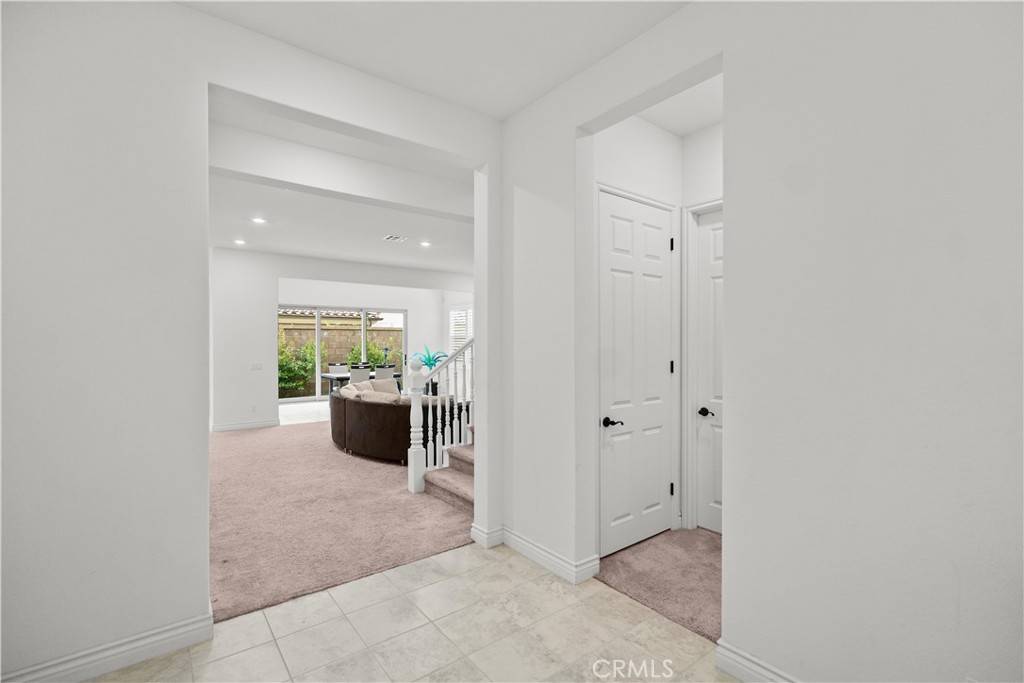 Irvine, CA 92620,107 Frontier