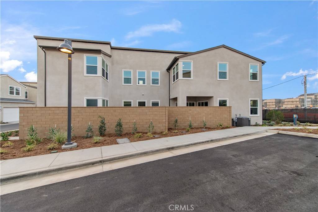 Irvine, CA 92618,548 Mulligan