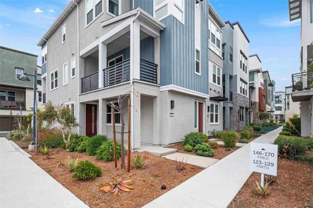 Irvine, CA 92618,146 Fable